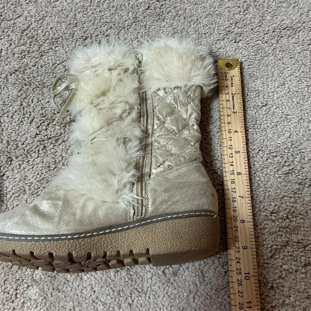 Kohl's Girls Gold Shimmer Faux Fur Lined‎ Winter Boots Size Medium